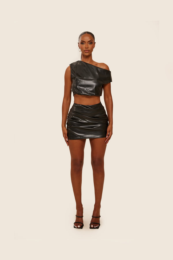 The Leather Drape Set - Black